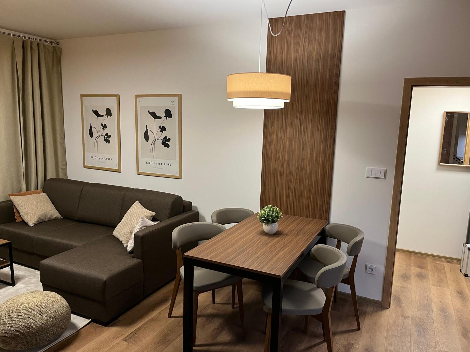 Apartman Hruska 切尔尼杜尔 外观 照片