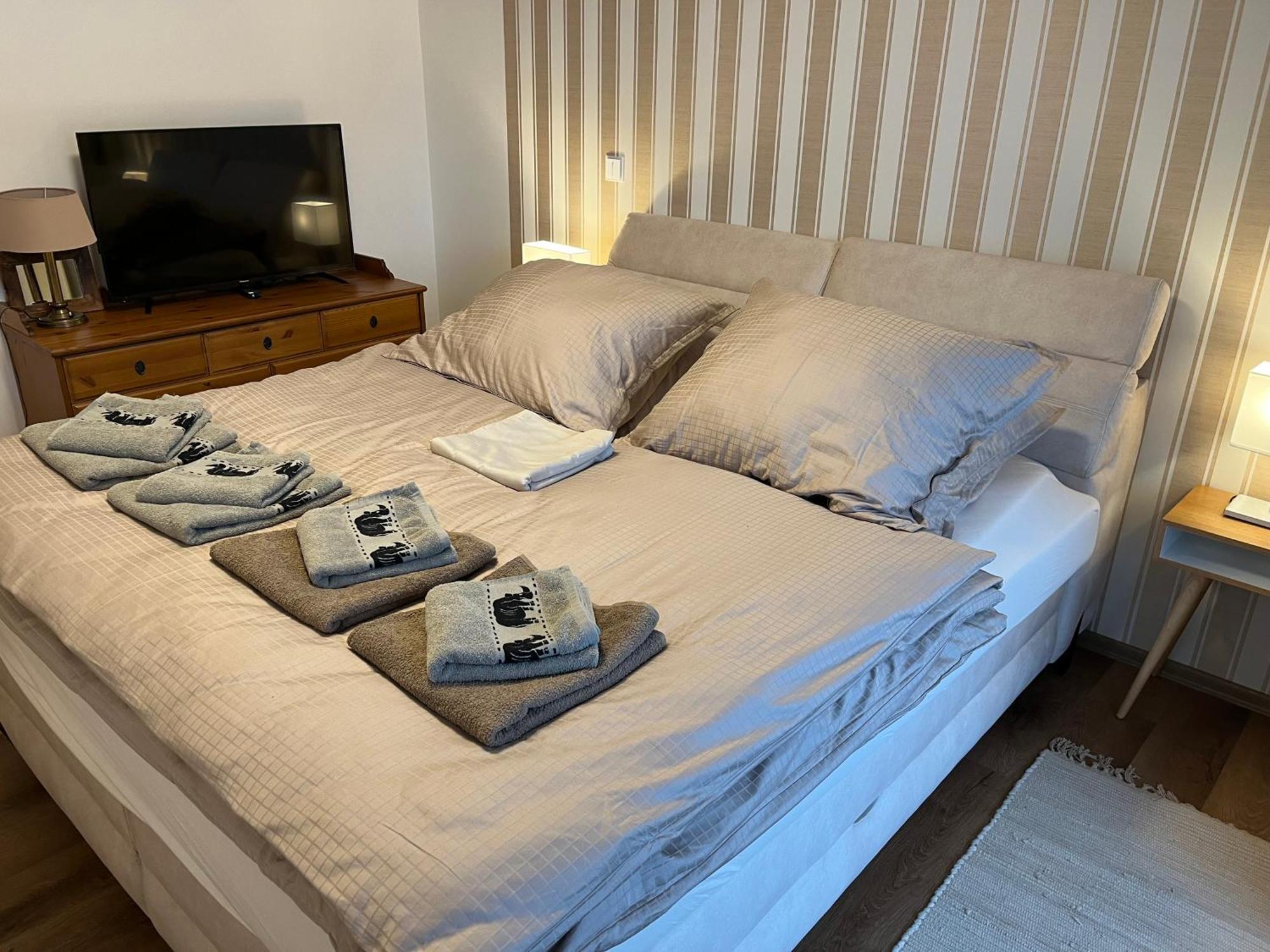 Apartman Hruska 切尔尼杜尔 外观 照片