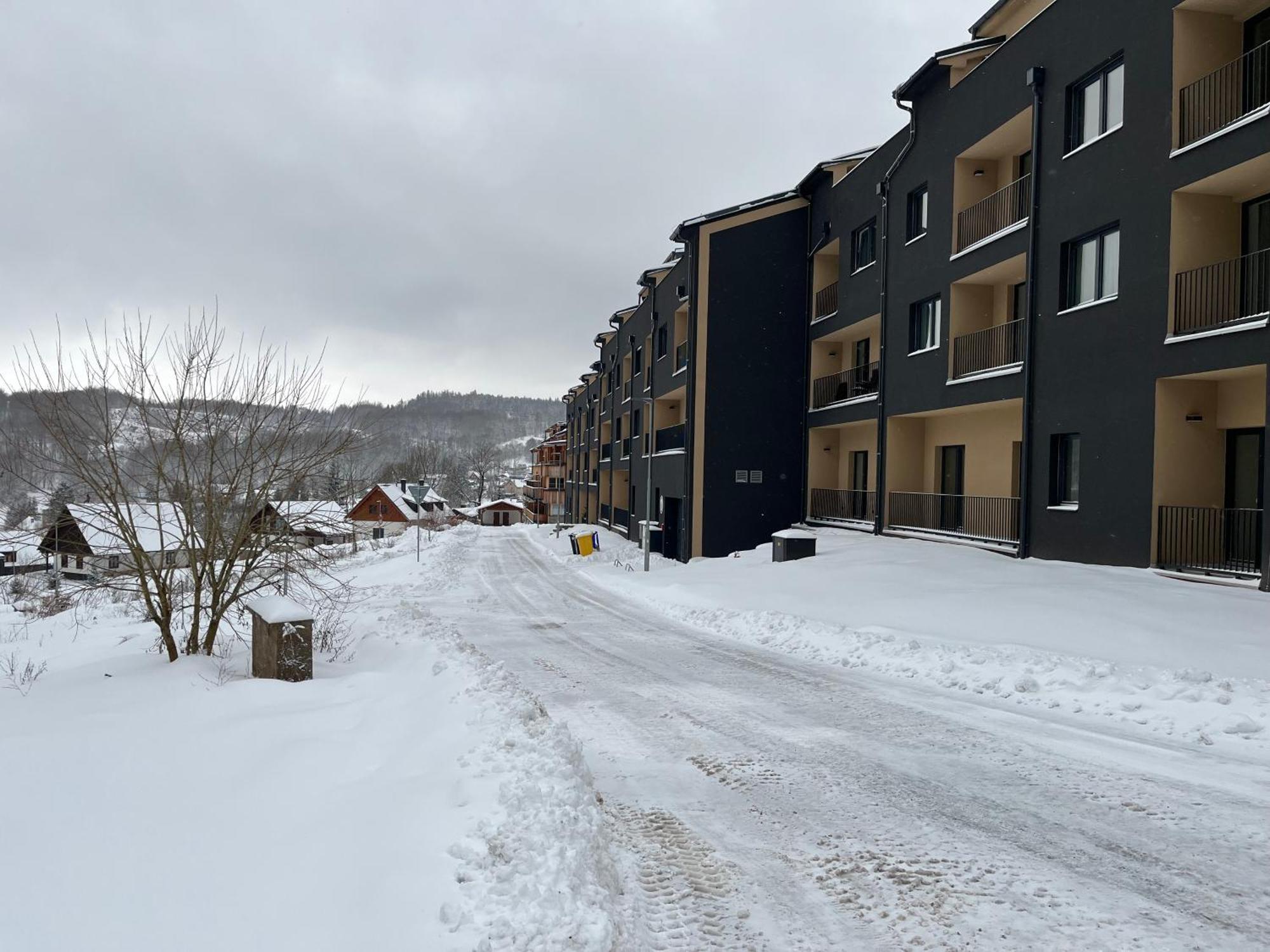 Apartman Hruska 切尔尼杜尔 外观 照片